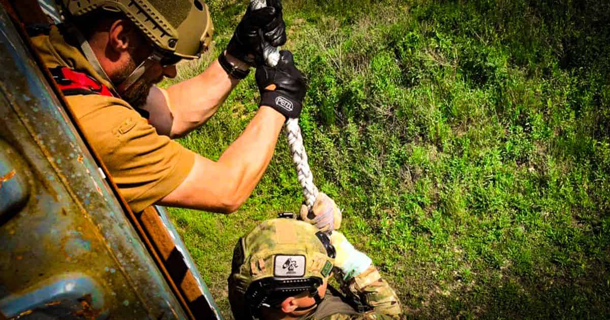 Kurz: Taktické zlaňovanie (fast-rope)